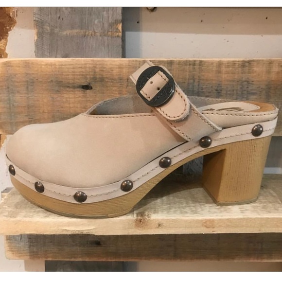 Leather Heeled Buckled Mule Clog - Picture 8 of 8